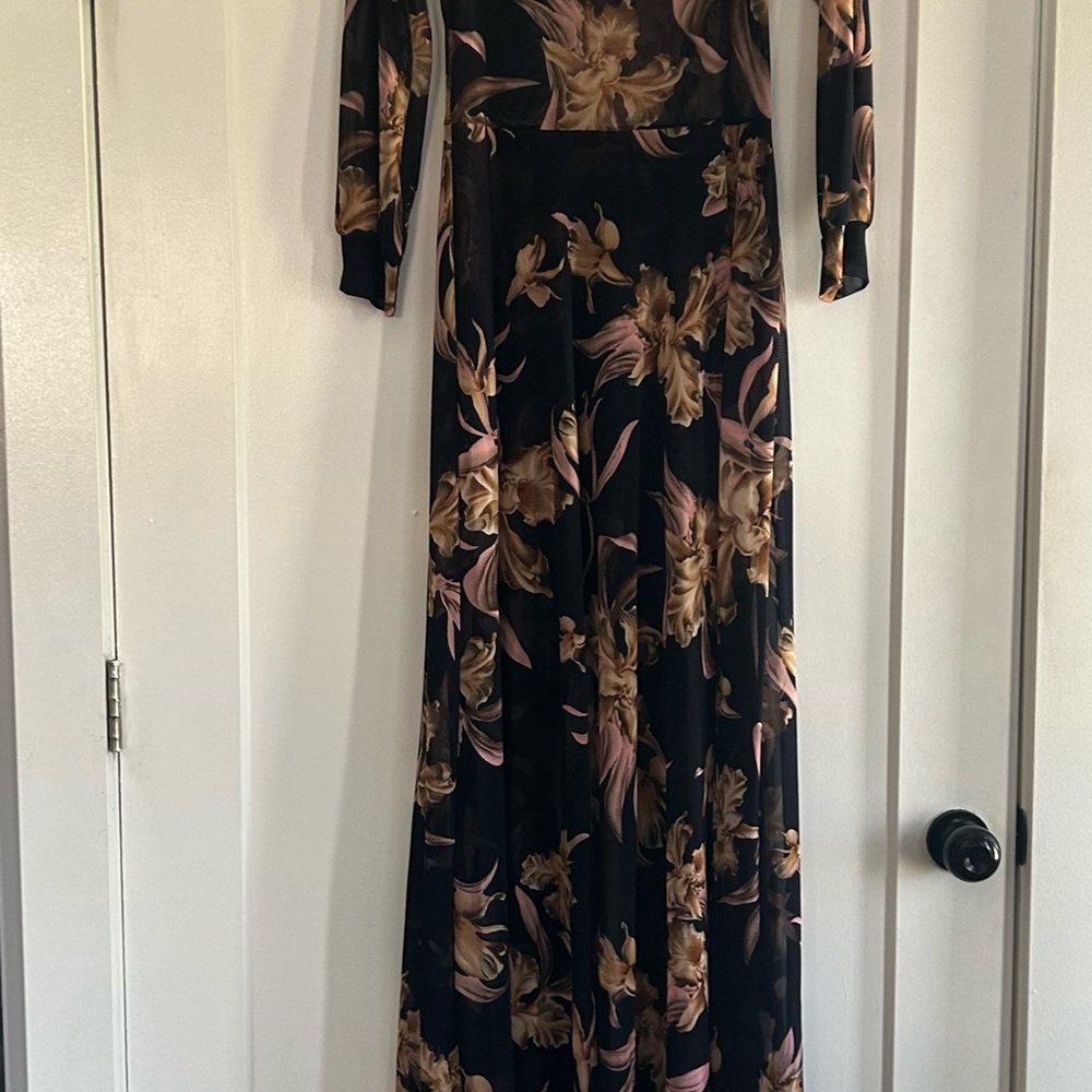 Women’s full length jumper.